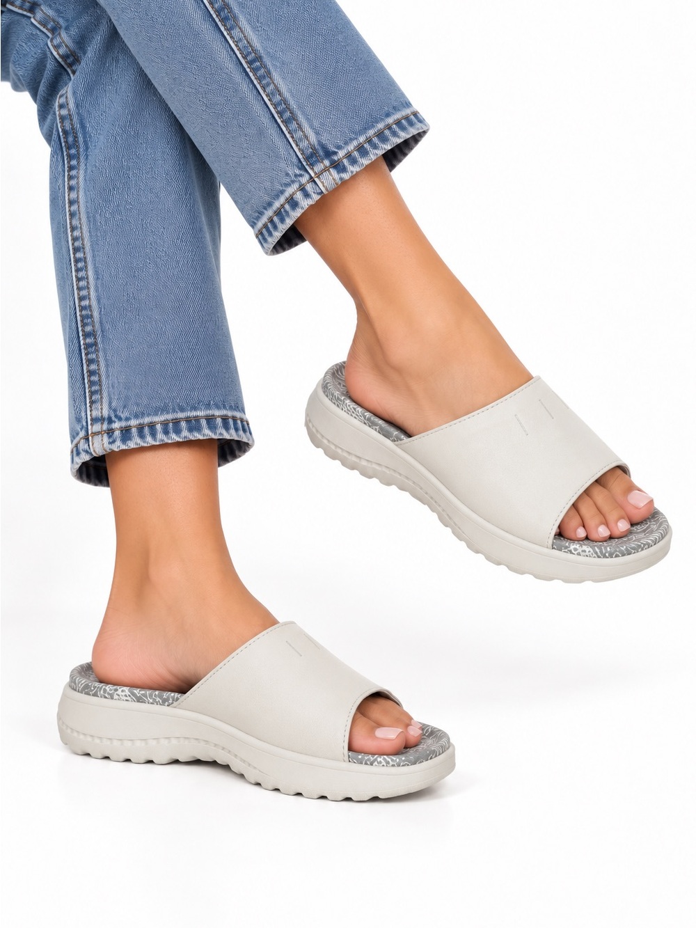 L.L. Bean NEW Freeport light gray slides sandals women’s 8